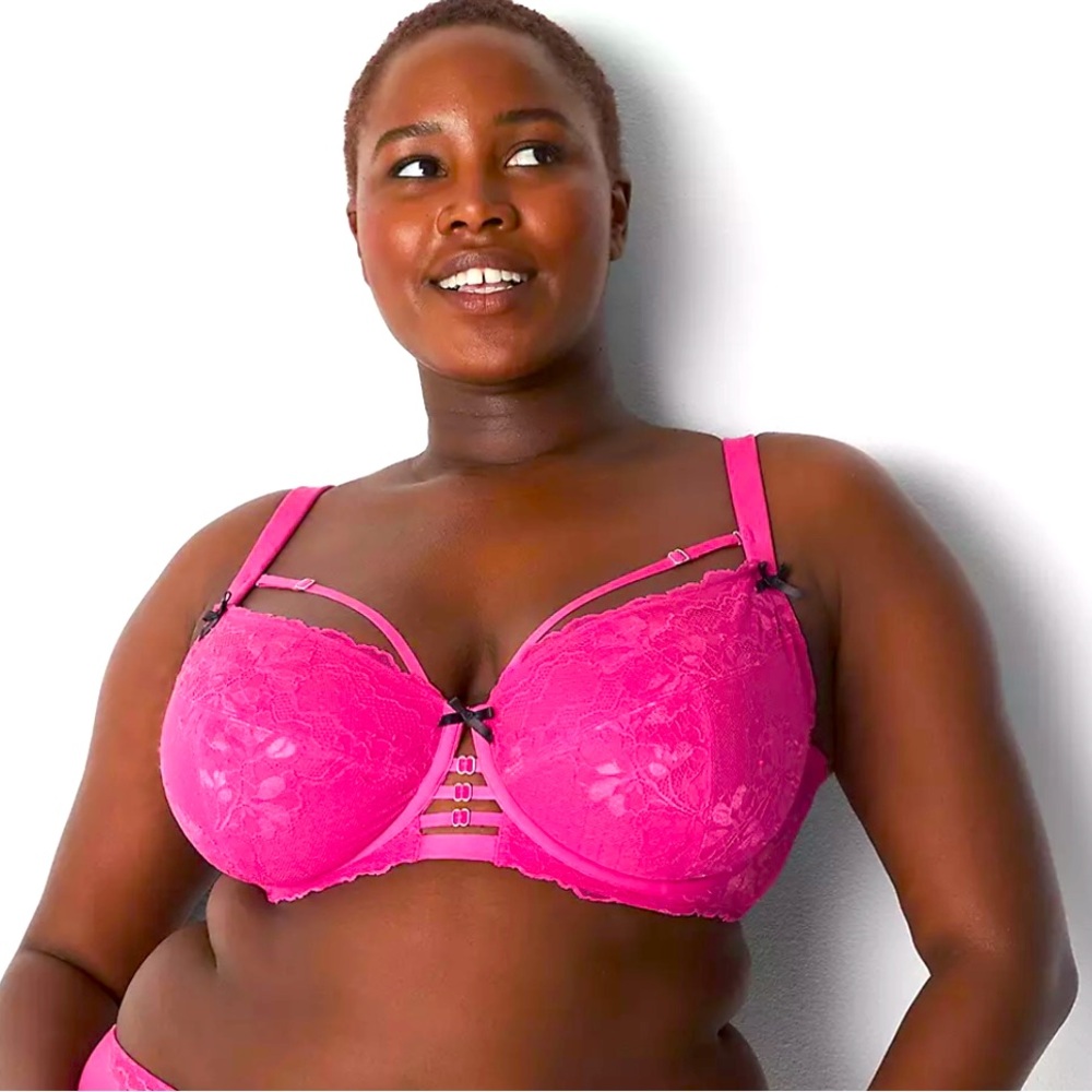 Cacique Unlined Lace Bra Size 36G gently used selling because the bra is small